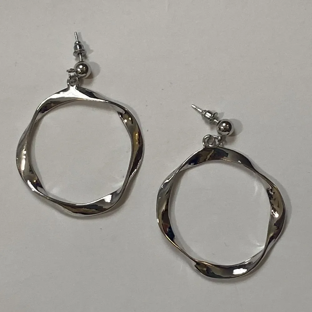 Fashion Jewellery Style 70s Retro Tone Silver Accessories Earrings